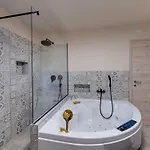 Ferienvilla Mit Pool- Ruhige Aria By Interhome * Kastav