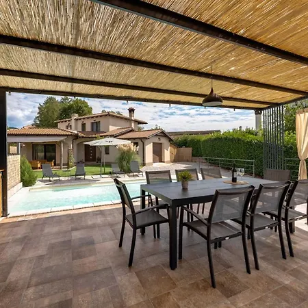 Ferienvilla Mit Pool- Ruhige Aria By Interhome