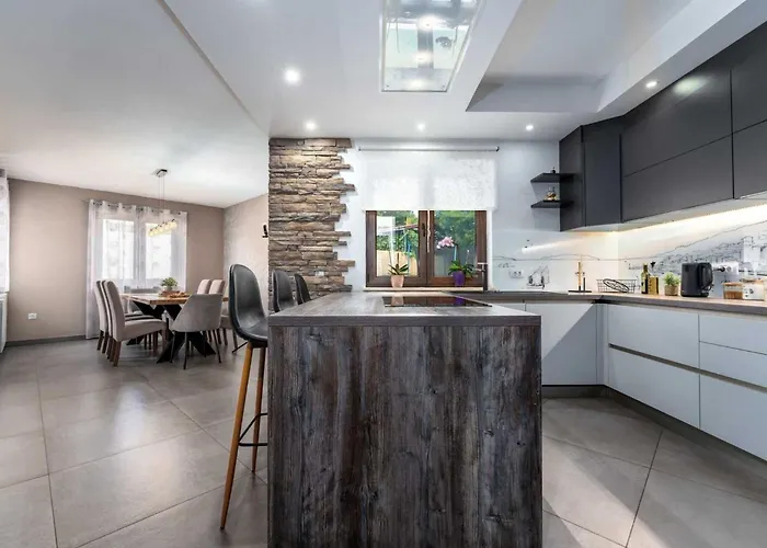 Ferienvilla Mit Pool- Ruhige Aria By Interhome *