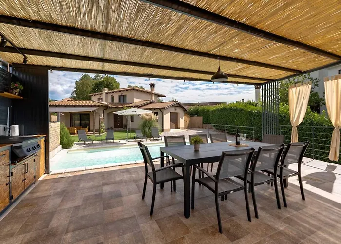 Ferienvilla Mit Pool- Ruhige Aria By Interhome