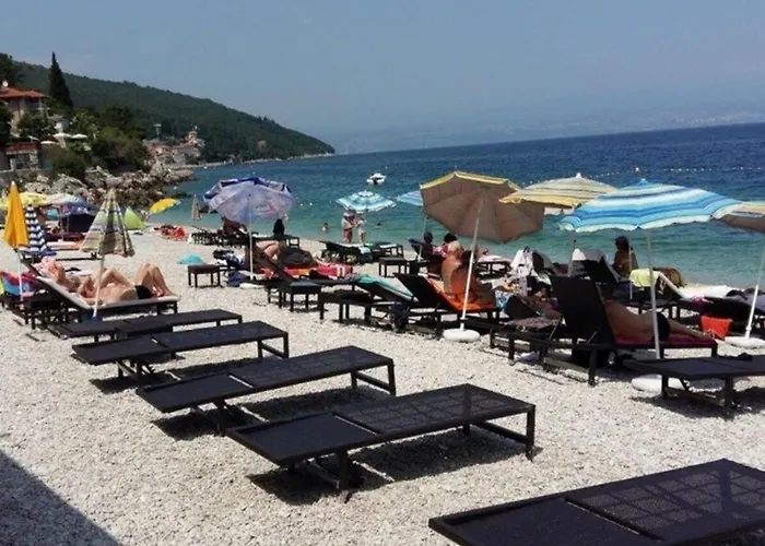 Ferienvilla Mit Pool- Ruhige Aria By Interhome 卡斯塔