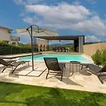 Ferienvilla Mit Pool- Ruhige Aria By Interhome