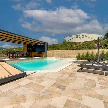 Ferienvilla Mit Pool- Ruhige Aria By Interhome * Kastav