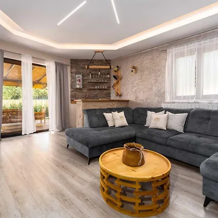 Ferienvilla Mit Pool- Ruhige Aria By Interhome Holiday home *