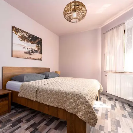 Ferienvilla Mit Pool- Ruhige Aria By Interhome *