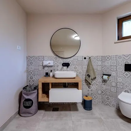 Ferienvilla Mit Pool- Ruhige Aria By Interhome *