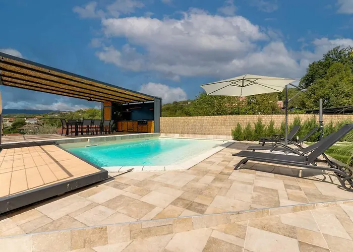 Ferienvilla Mit Pool- Ruhige Aria By Interhome * Kastav